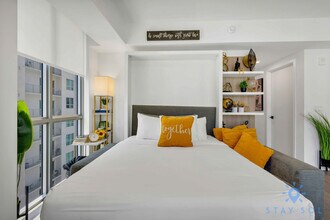 Building Photo - 227 NE 2nd St