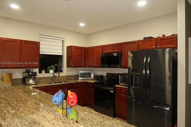 Building Photo - 4300 SW 164th Path