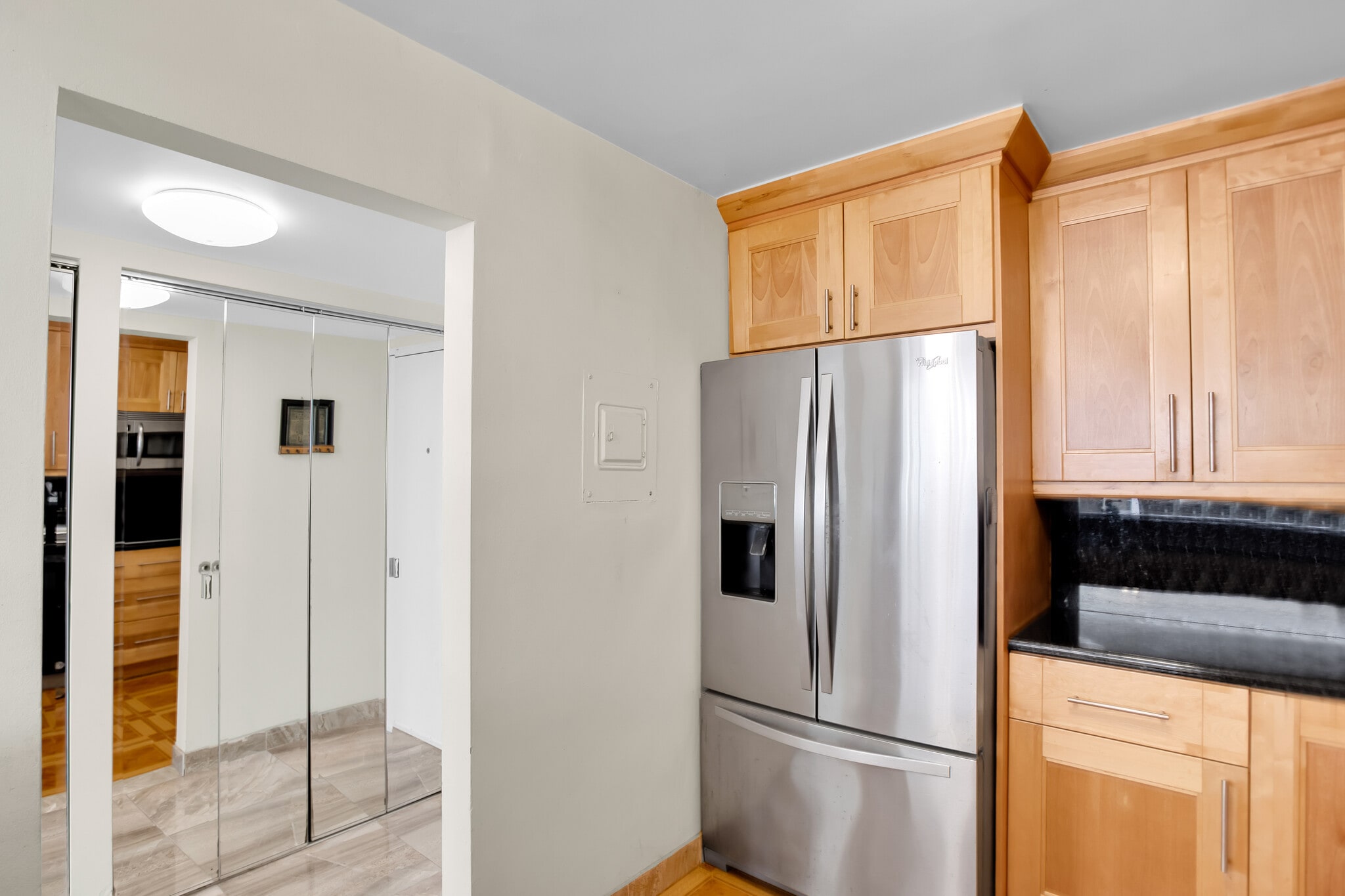 Kitchen - 3701 N Country Club Dr
