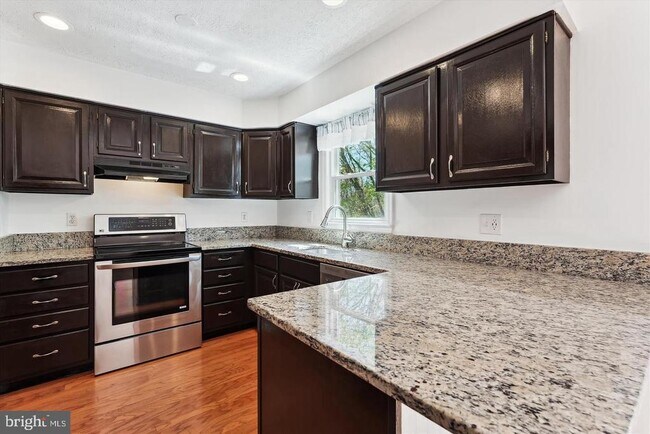 Building Photo - 20412 Sunbright Ln