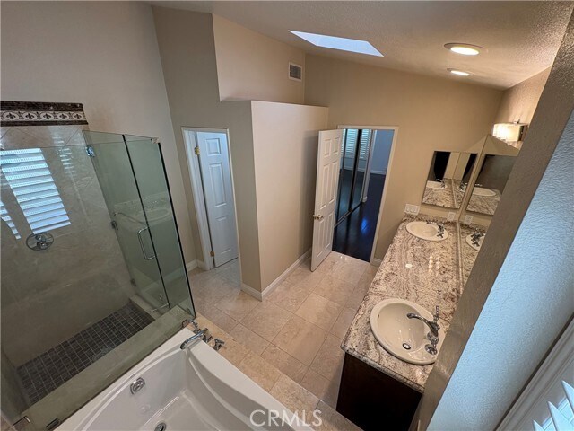 Building Photo - 13852 Shady Knoll Ln