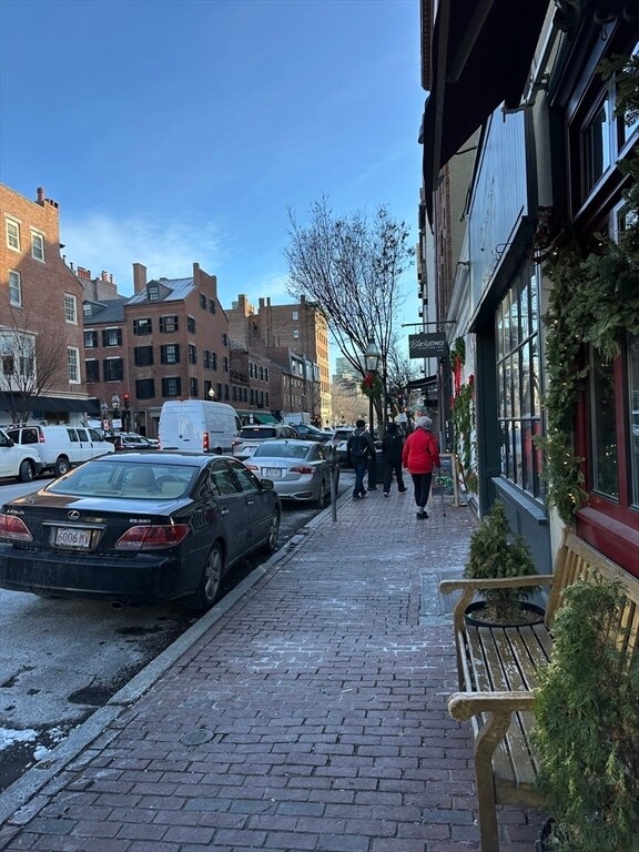 Building Photo - 44 Charles St