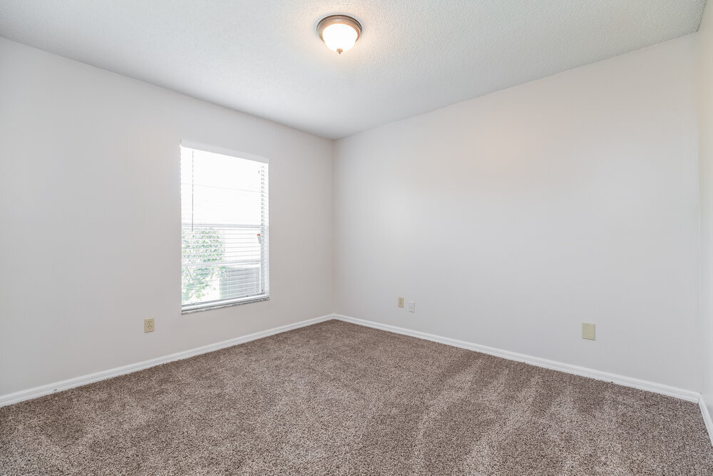 Building Photo - 664 Weybridge Ct