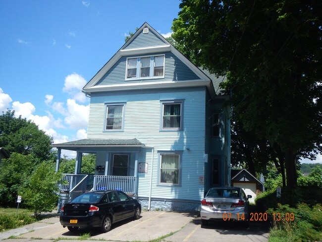 Building Photo - 113 Comstock Pl