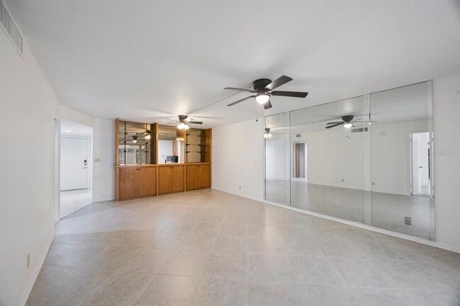 Building Photo - 3078 Eastland Blvd