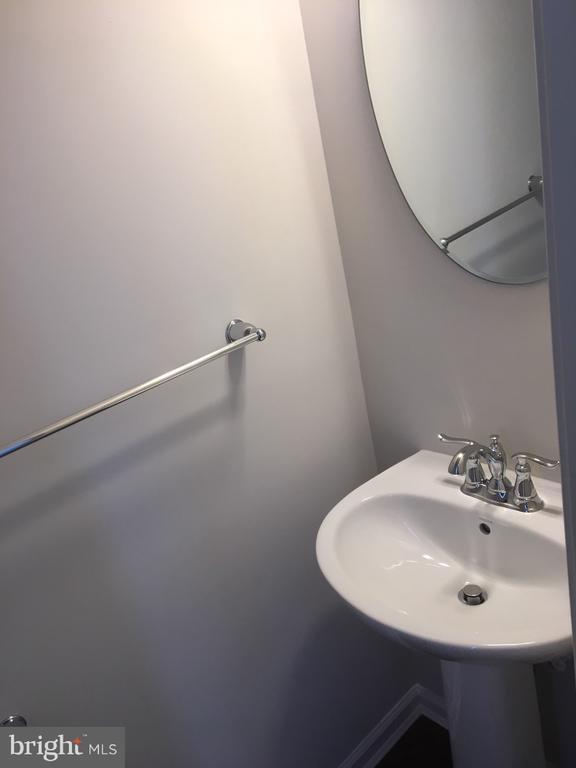 Building Photo - 172 Mulberry Dr