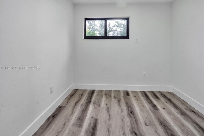 Building Photo - 4037 SW 65th Ave