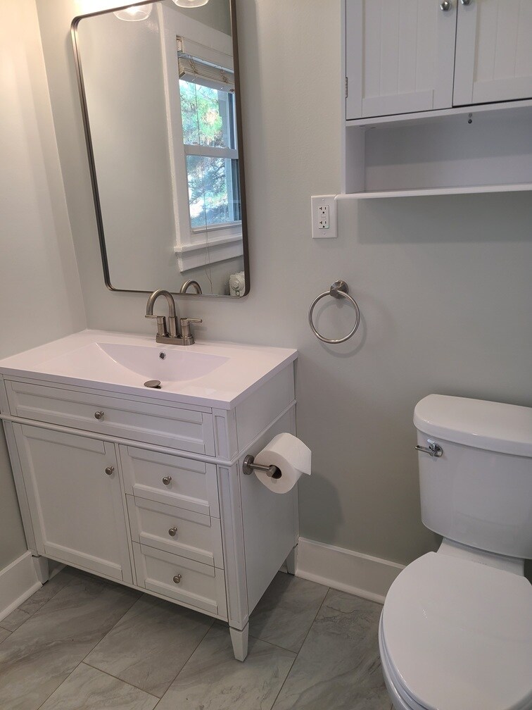 Building Photo - 1352 elizabeth street