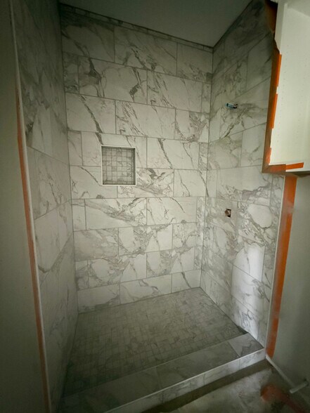 Building Photo - 408 S Gibson St