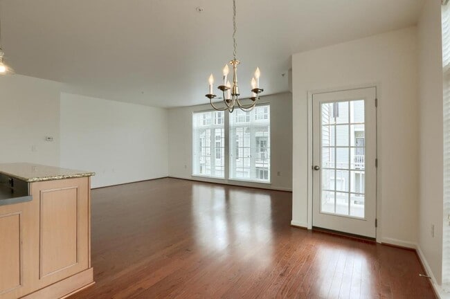 Building Photo - 3030 Meridian Cmns