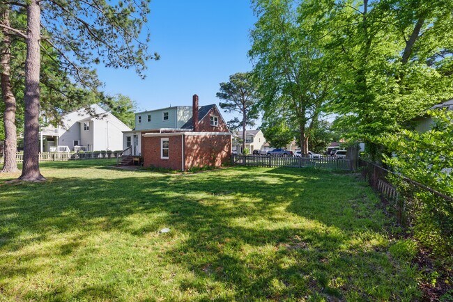 Building Photo - 111 Dupre Ave