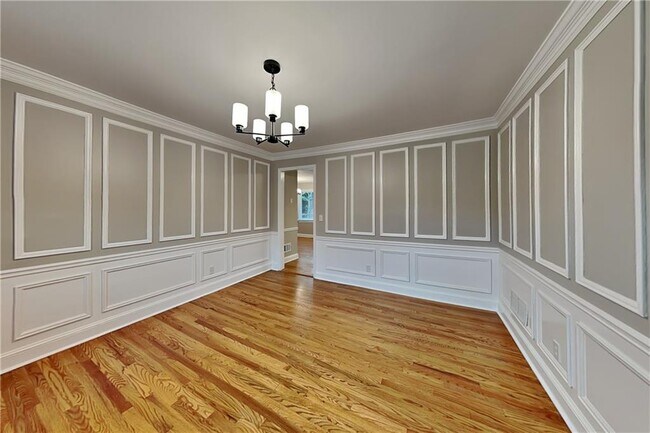 Building Photo - 435 Trammell Dr