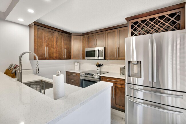 Building Photo - 1209 12th Ct