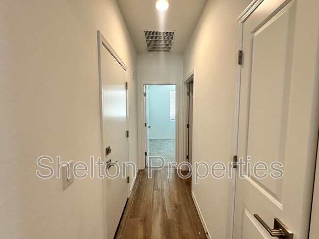 Building Photo - 14360 W Alameda Dr