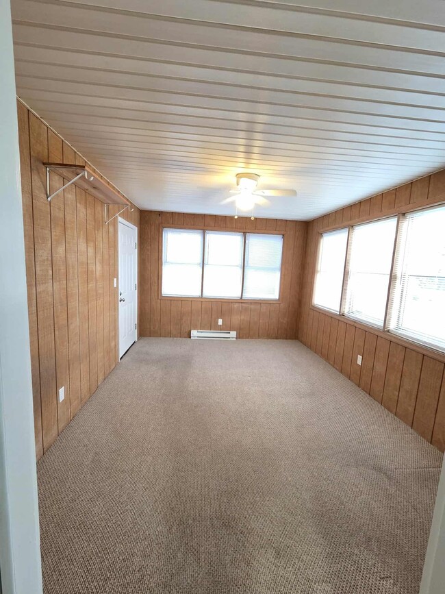 Building Photo - 923 Rose Hill Ave