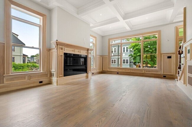 Building Photo - 6 Howland St