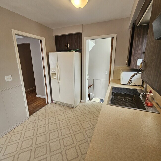 Building Photo - 3BR / 2BA Home in St. Clair Shores w/ Finished Basement, 3-Season Room & 2-Car Garage