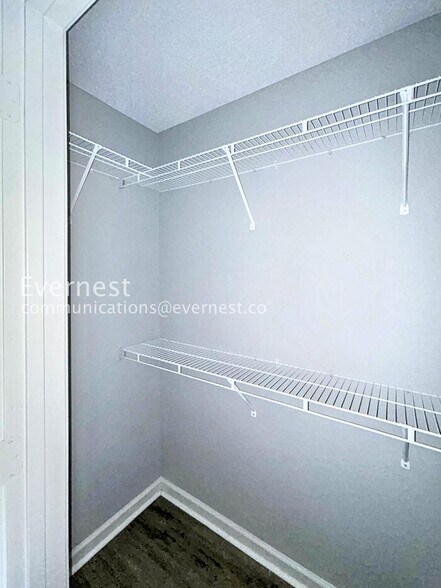 Building Photo - 33 Cathedral Heights