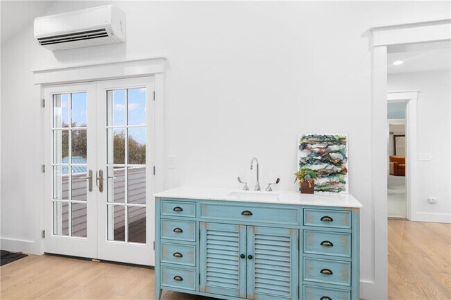 Building Photo - 46 Carnegie Heights Dr