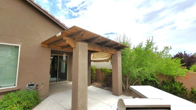 Building Photo - Lovely Rio Rancho Home! 4 Bedroom, 2 bath!