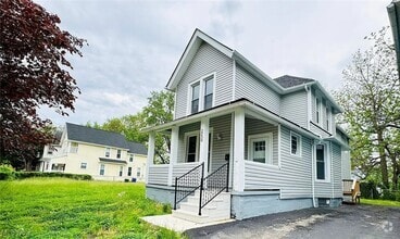 Building Photo - 2230 E 90th St