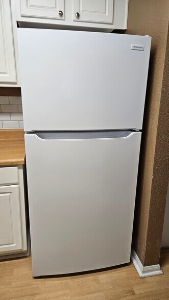 Building Photo - 3520 Lebon Dr