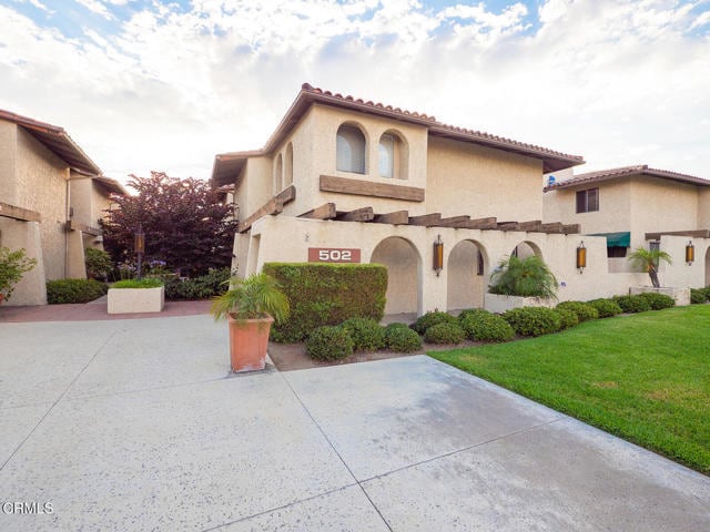 Building Photo - 502 W Huntington Dr