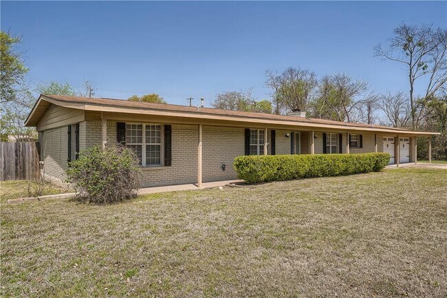 Building Photo - 12506 Tomanet Trail