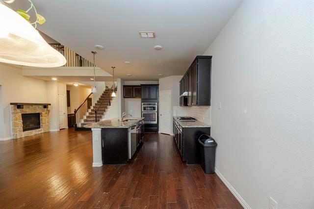 Building Photo - 1024 Mufasa Ln