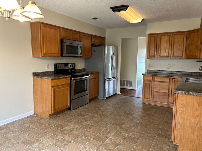Building Photo - 912 Mandarin Dr