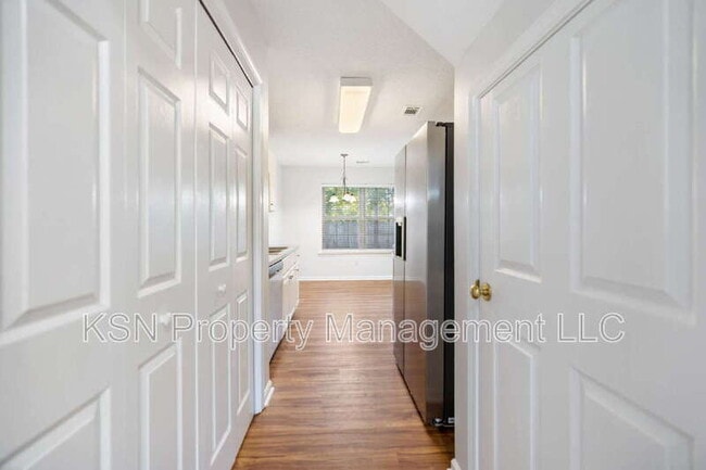 Building Photo - 123 Salt Landing Cir