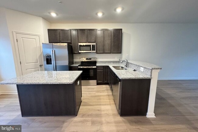 Building Photo - 2539 Westwind Blvd