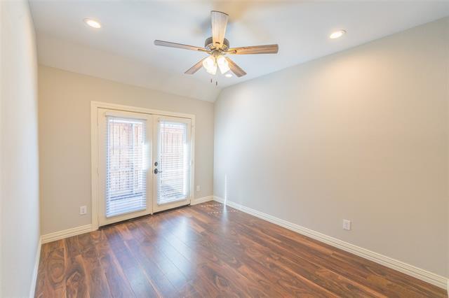 Building Photo - 3913 Overlake Dr