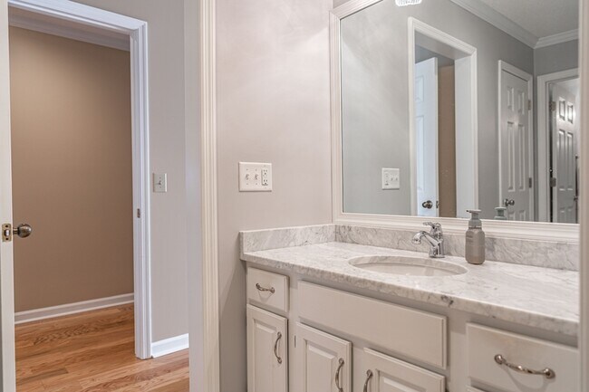 Building Photo - 285 Sugar Gum Ln