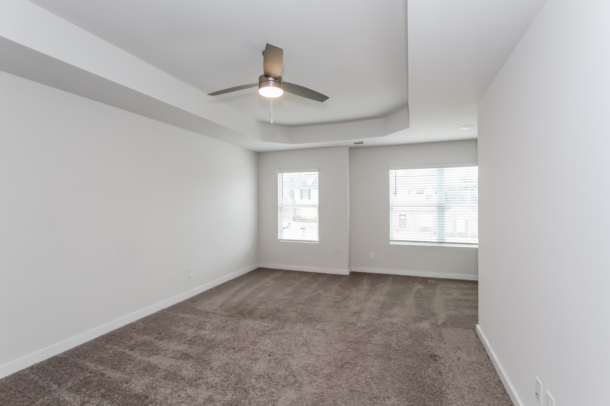 Building Photo - 504 The Heights Ln