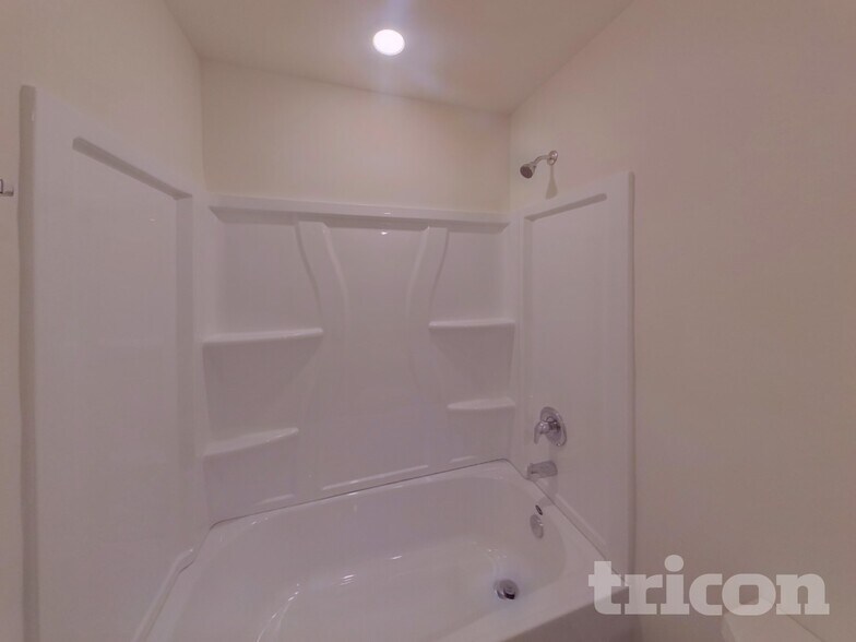 Building Photo - 312 Trulove Ln