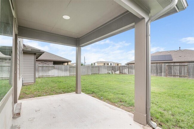 Building Photo - 5611 Cedar Cres Ct