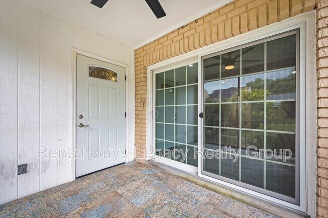 Building Photo - 4331 Plaza Gate Ln