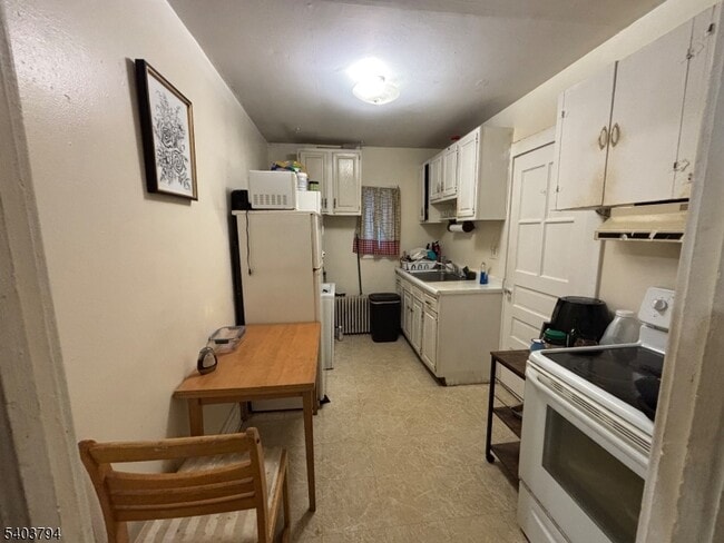 Building Photo - 22 Hillcrest Rd