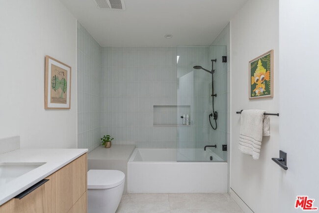 Building Photo - 5265 Dahlia Dr