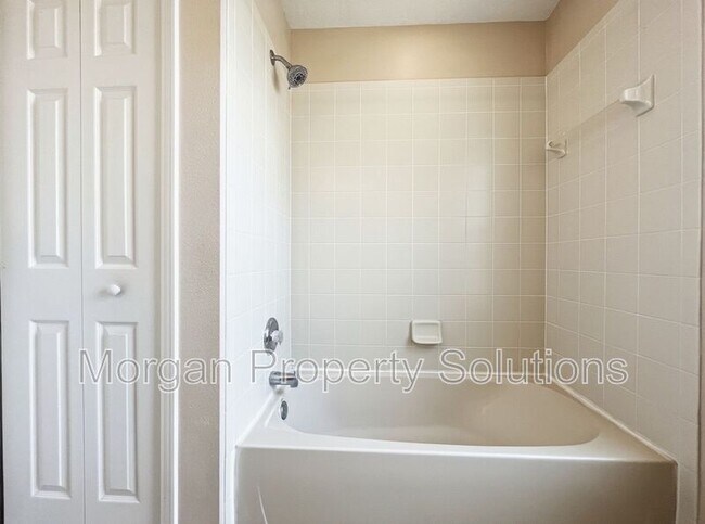 Building Photo - 5379 Tortuga Dr