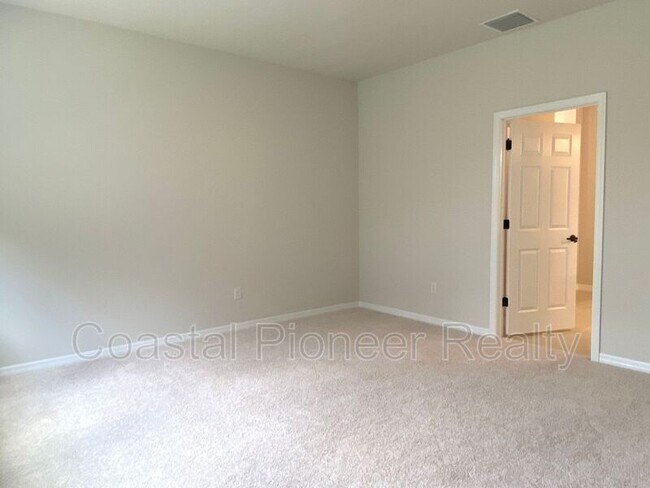 Building Photo - 28591 Cozy Creek Dr