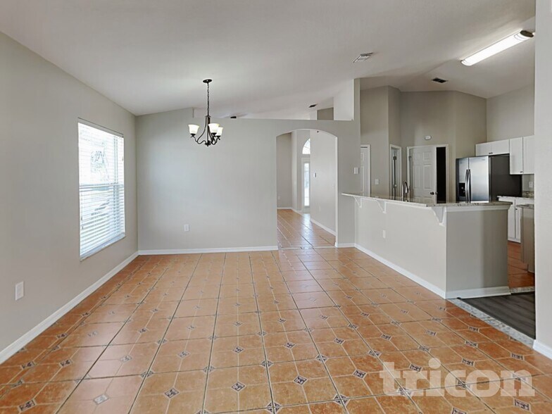 Building Photo - 14131 Colonial Spring Way