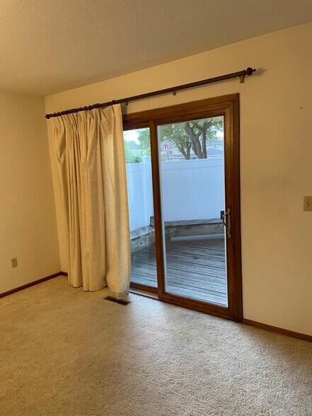 Building Photo - 1505 Little Bluestem Ct