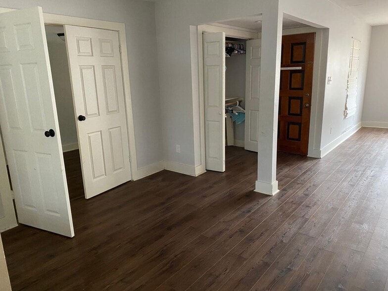 French doors open to bonus room - 3105 Dartmouth Dr