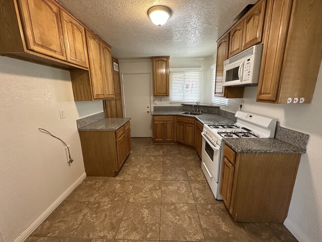 Building Photo - 13082 14th St