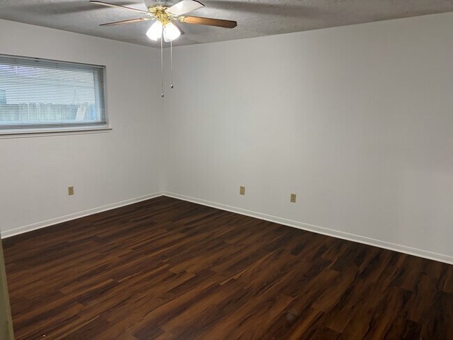 Building Photo - 10423 Huntington View Dr