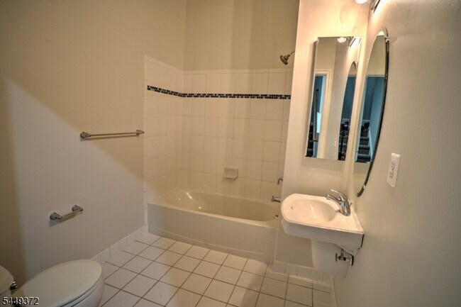 Building Photo - 117 Conover Terrace
