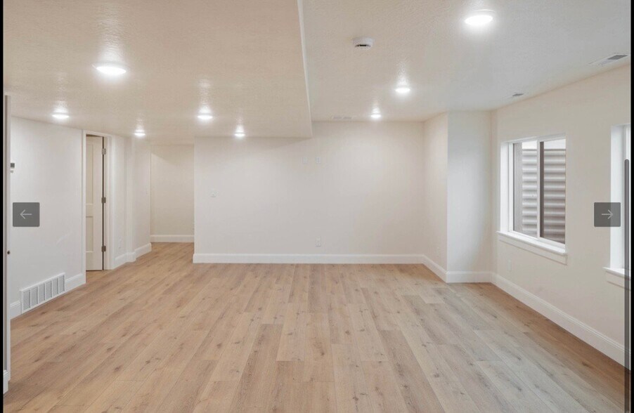 Building Photo - 52 W 650 N
