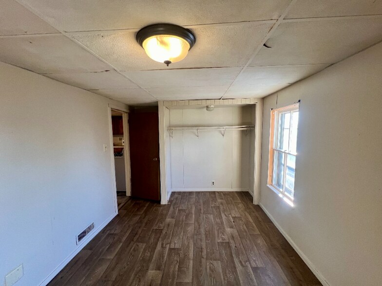 Building Photo - 1713 Erie Ave